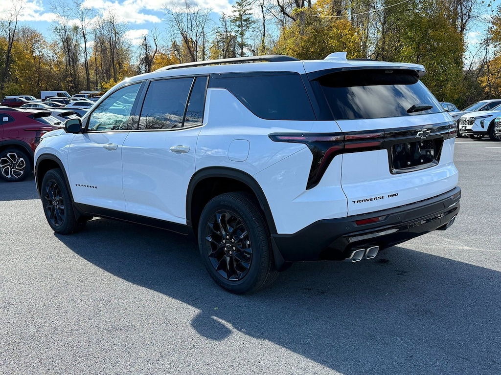 New 2026 Chevrolet Traverse LT SUV