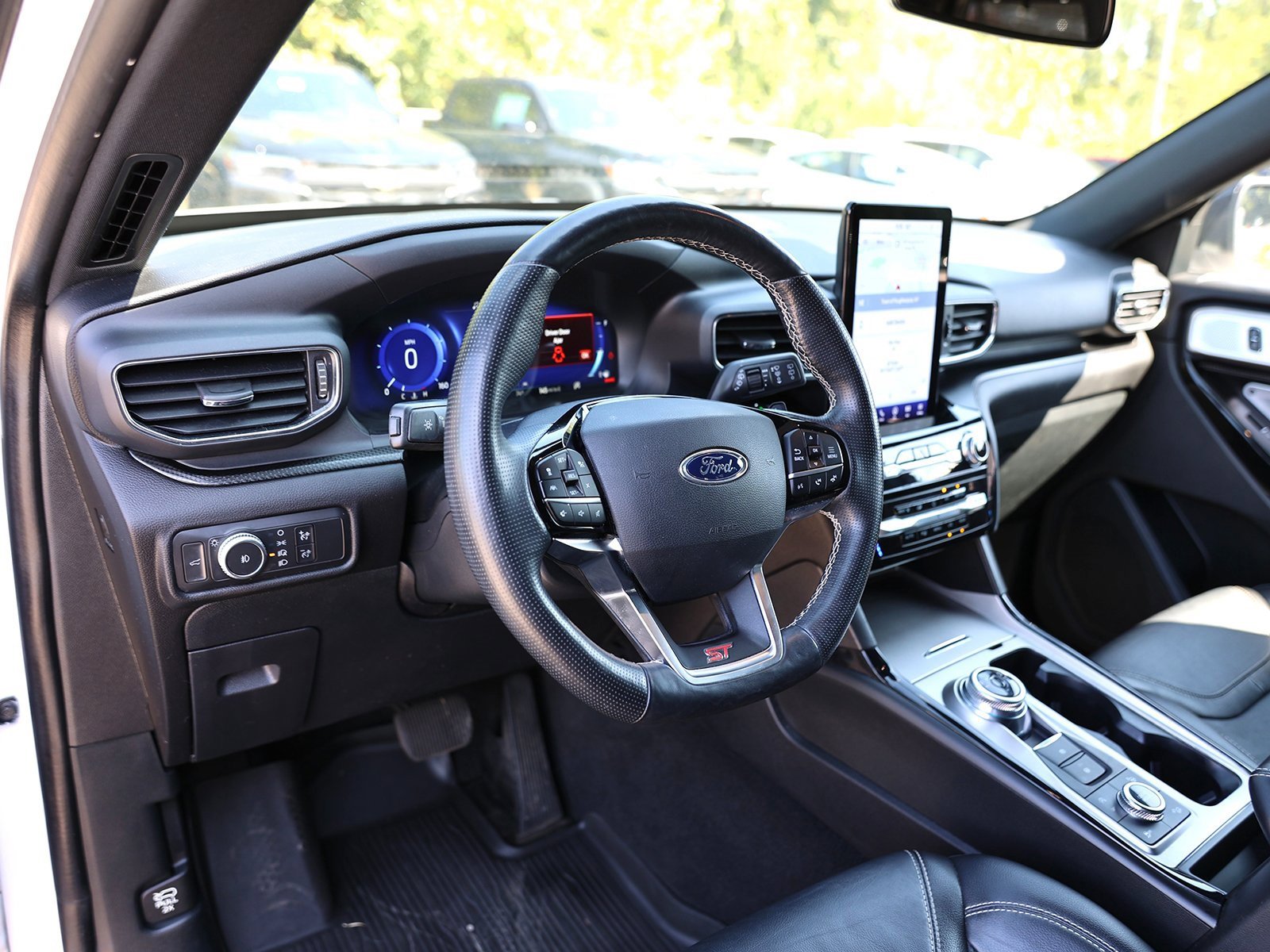 2021 Ford Explorer ST photo 3