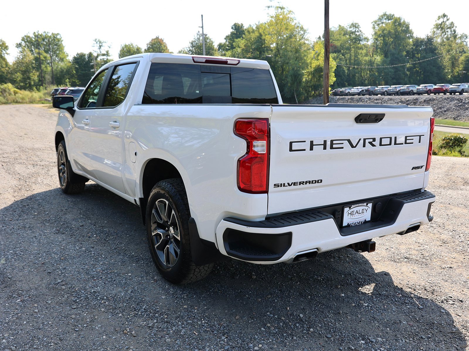 2022 Chevrolet Silverado 1500 RST photo 2