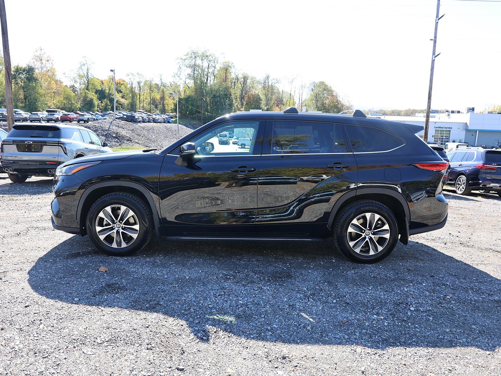 2022 Toyota Highlander XLE photo 4