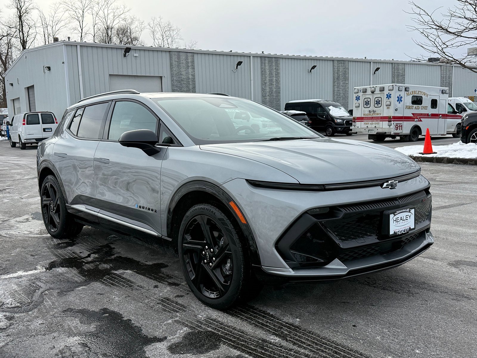 2025 Chevrolet Equinox EV RS's photo
