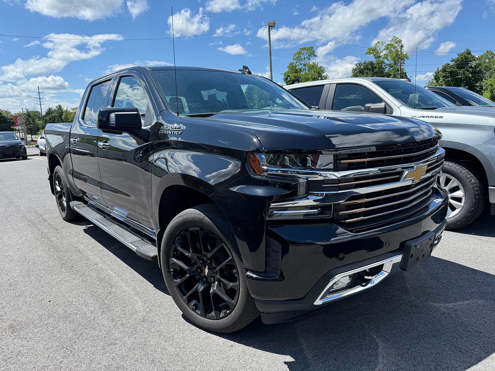 2022 Chevrolet Silverado 1500 High Country 4X4 Crew Cab Short Box's photo