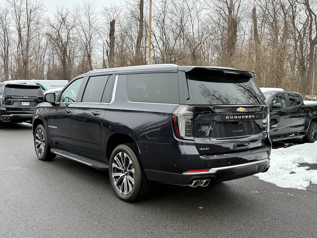 New 2025 Chevrolet Suburban High Country SUV
