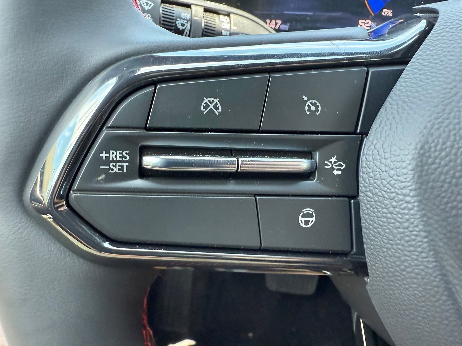 2025 Chevrolet Equinox EV RS - Photo 35