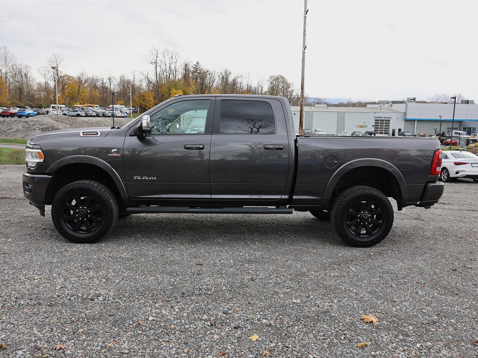 2019 Ram 2500 Laramie photo 4