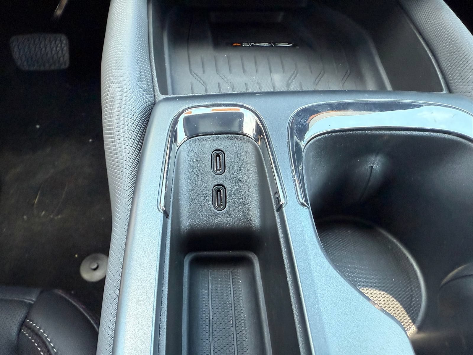 2025 Chevrolet Equinox EV RS - Photo 27