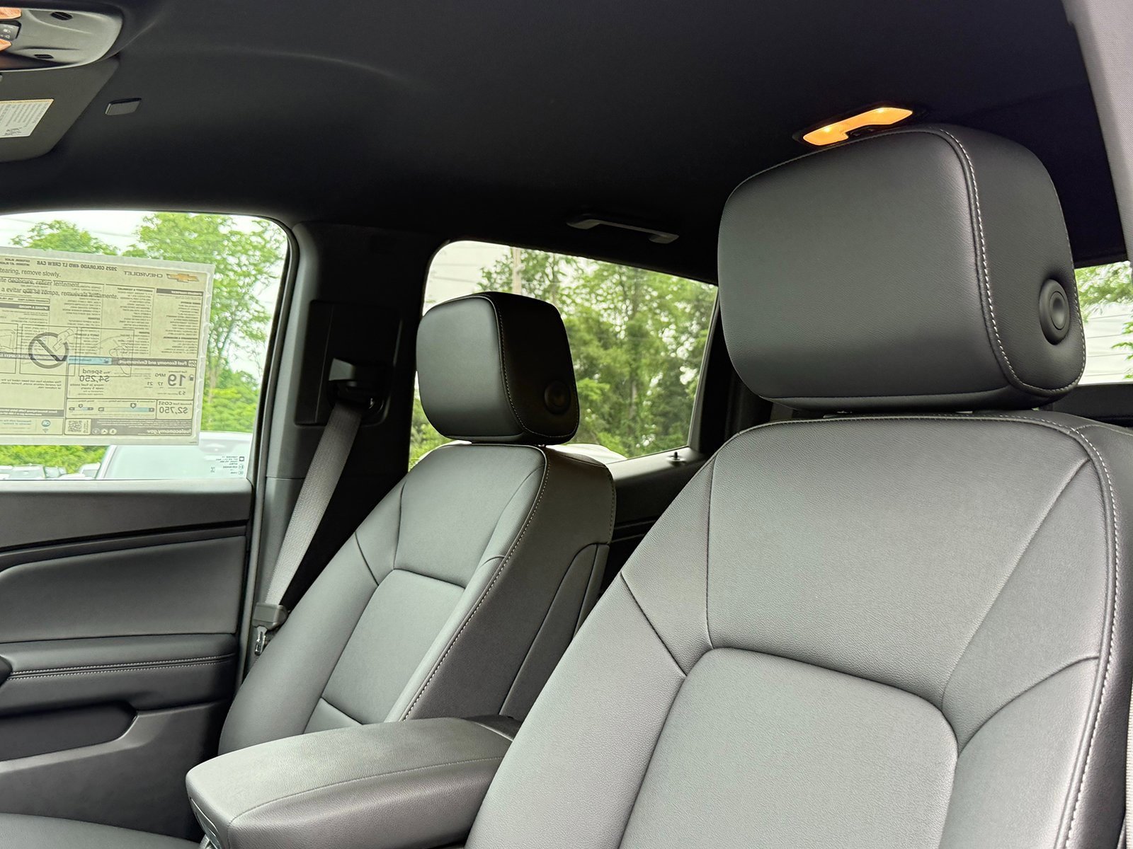 2025 Chevrolet Colorado Work Truck LT photo 4
