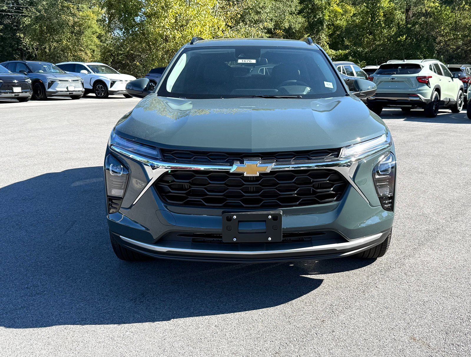 2025 Chevrolet Trax LT photo 2