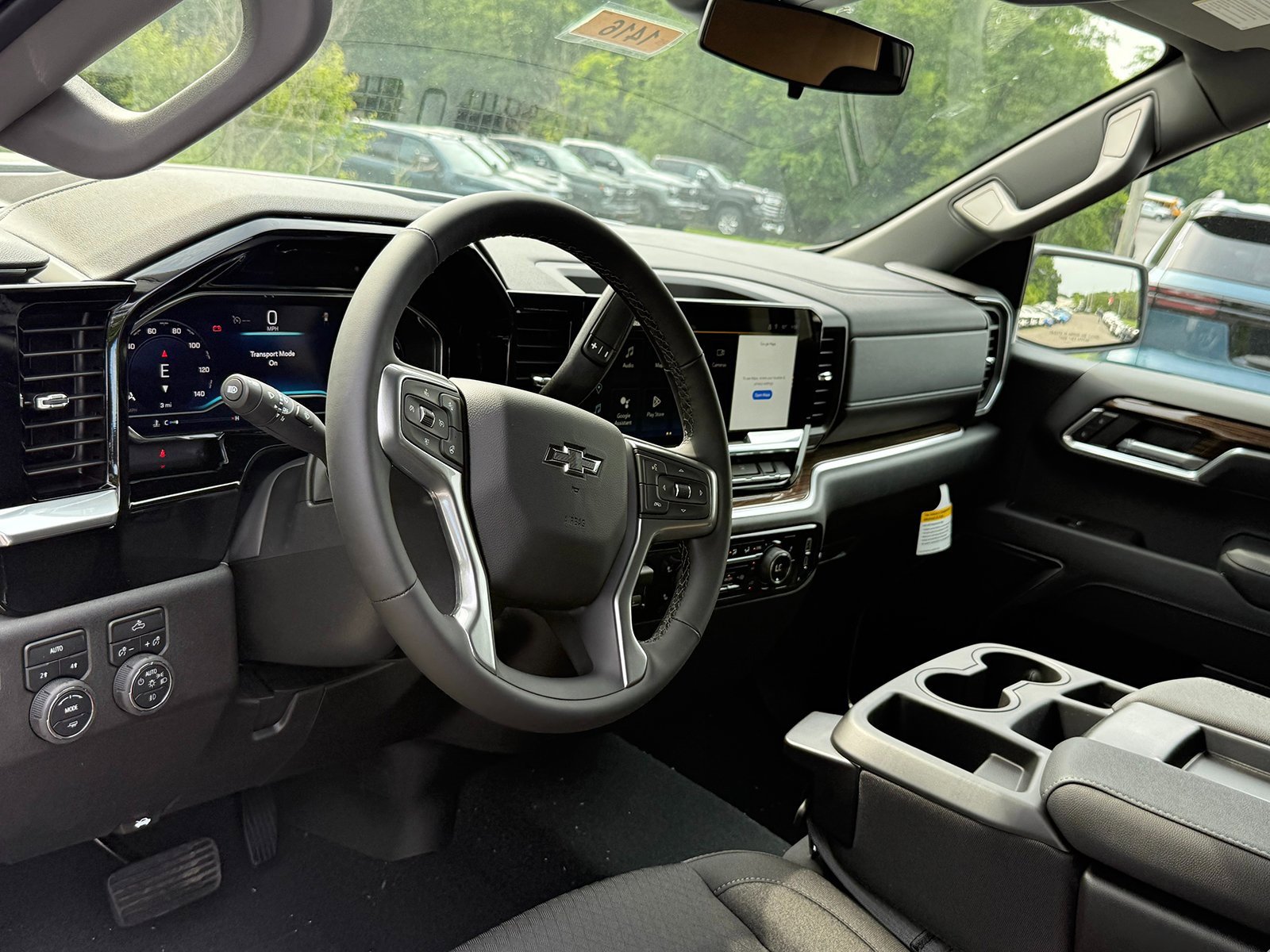 2025 Chevrolet Silverado 1500 RST photo 3