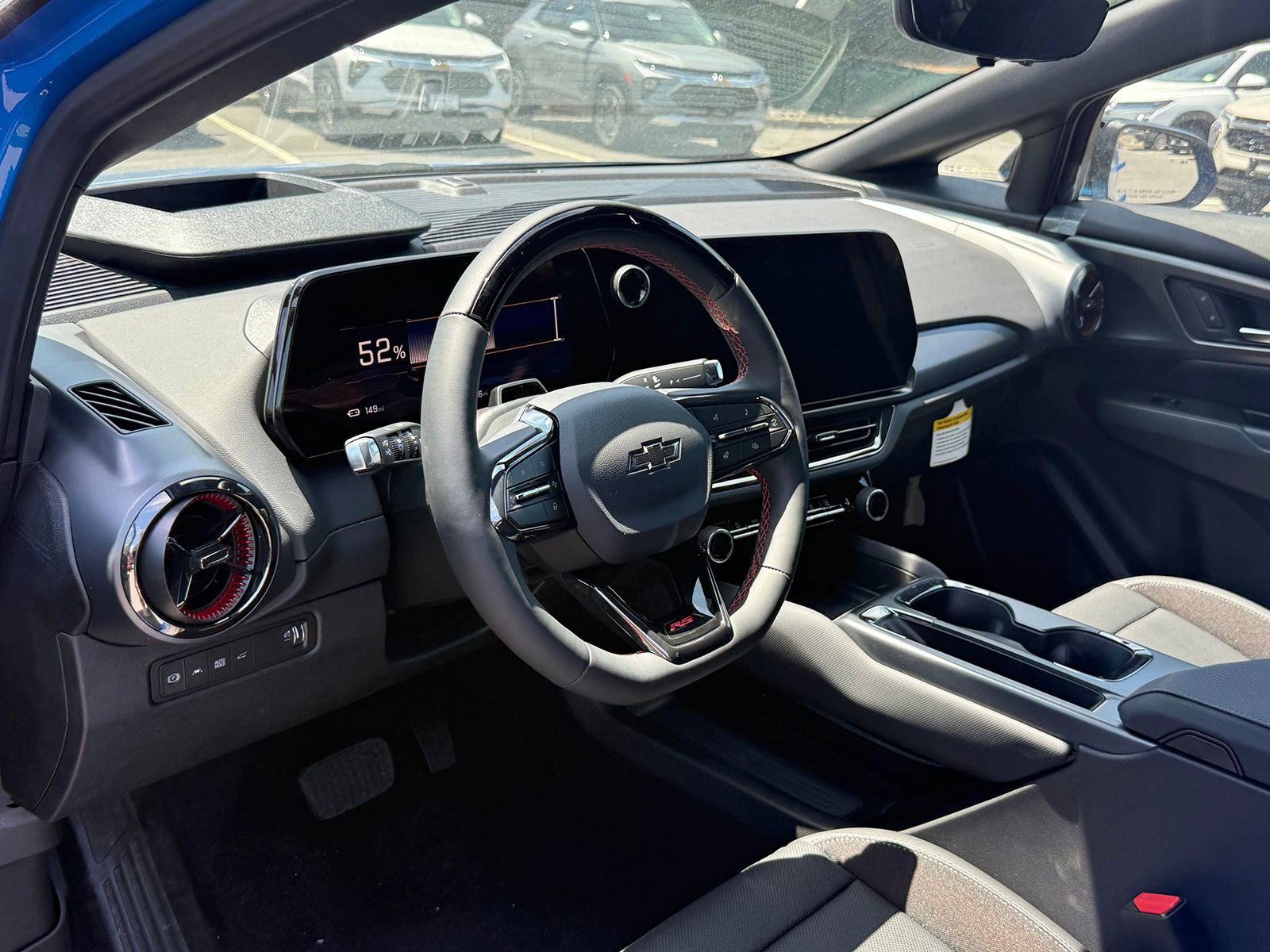 2025 Chevrolet Equinox EV RS - Photo 13