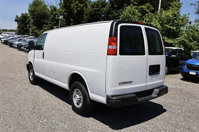 Used 2022 Chevrolet Express Cargo Work Van with VIN 1GCWGAFPXN1259175 for sale in Poughkeepsie, NY