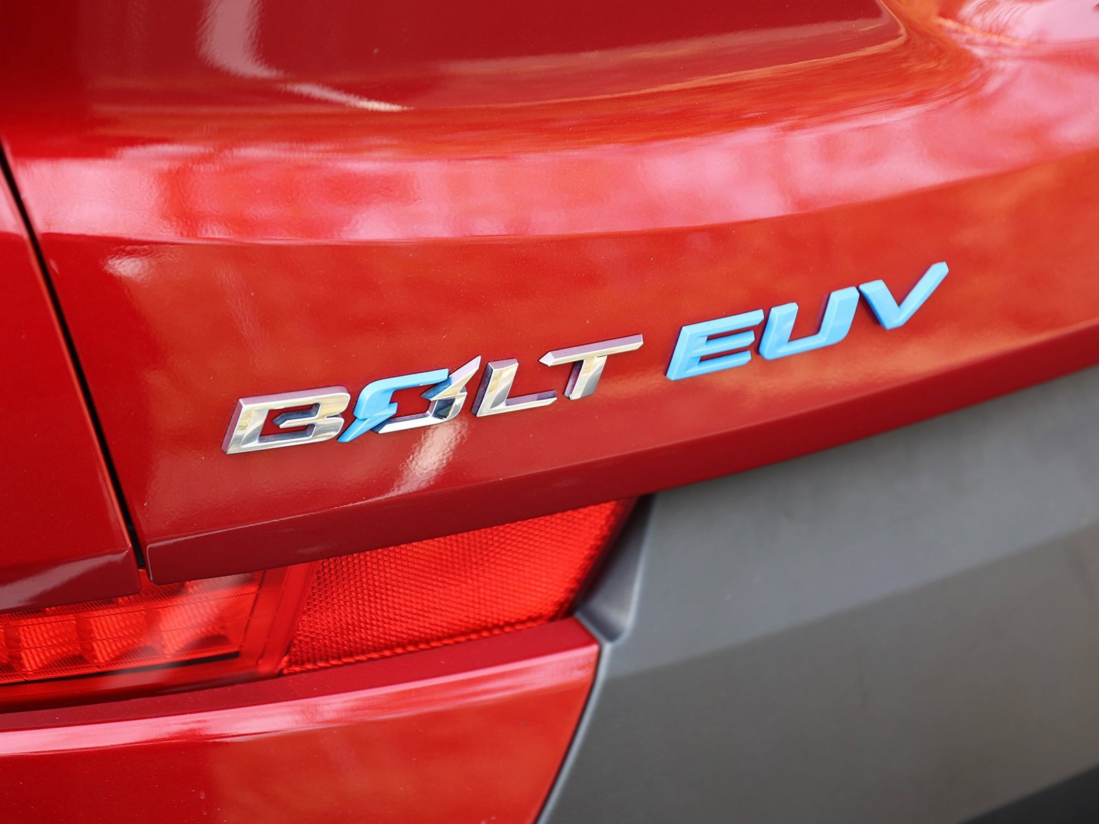 2022 Chevrolet Bolt EUV Premier photo 3