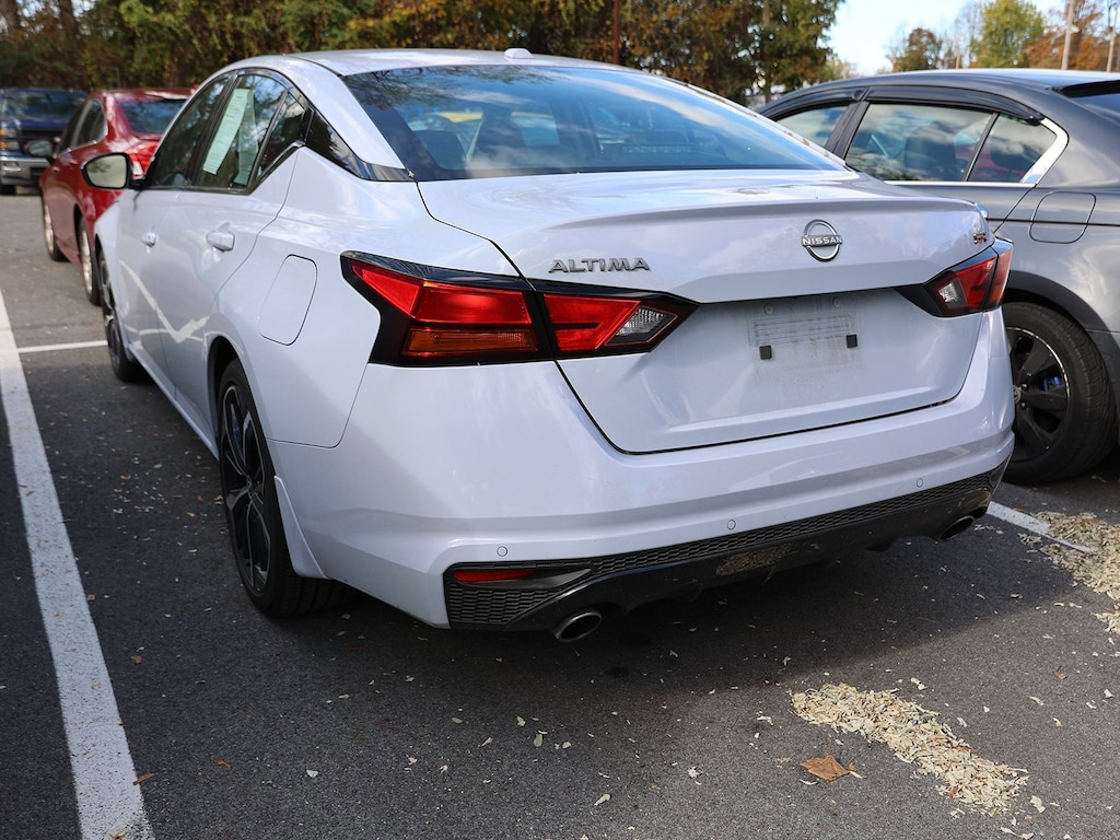 Used 2024 Nissan Altima SR FWD Sedan