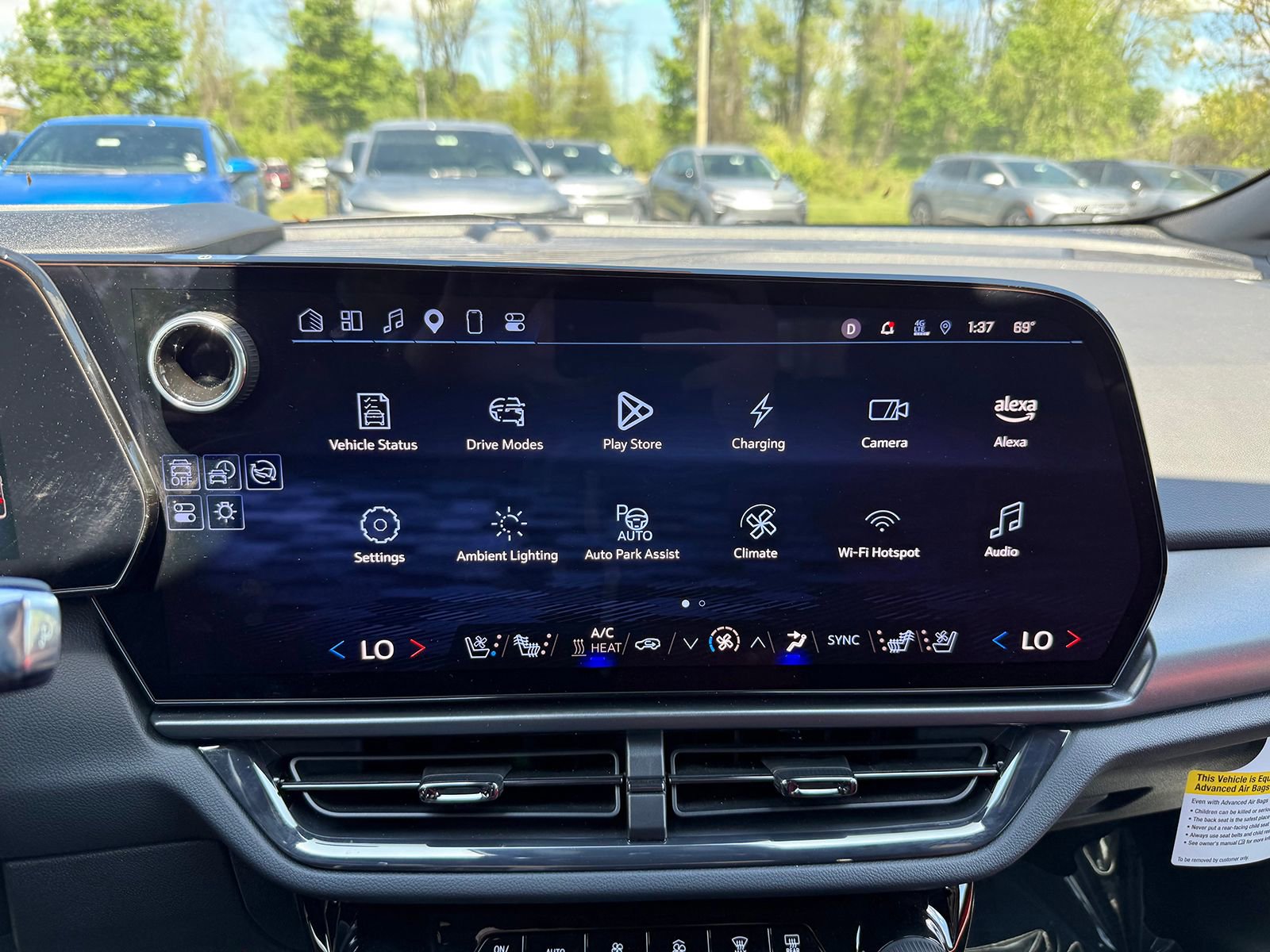 2025 Chevrolet Equinox EV RS - Photo 30