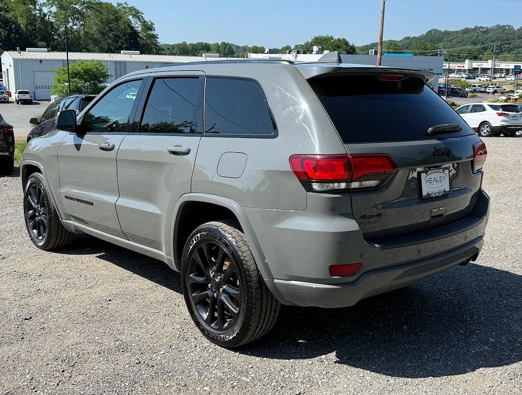 Used 2021 Jeep Grand Cherokee Laredo X 4x4 SUV