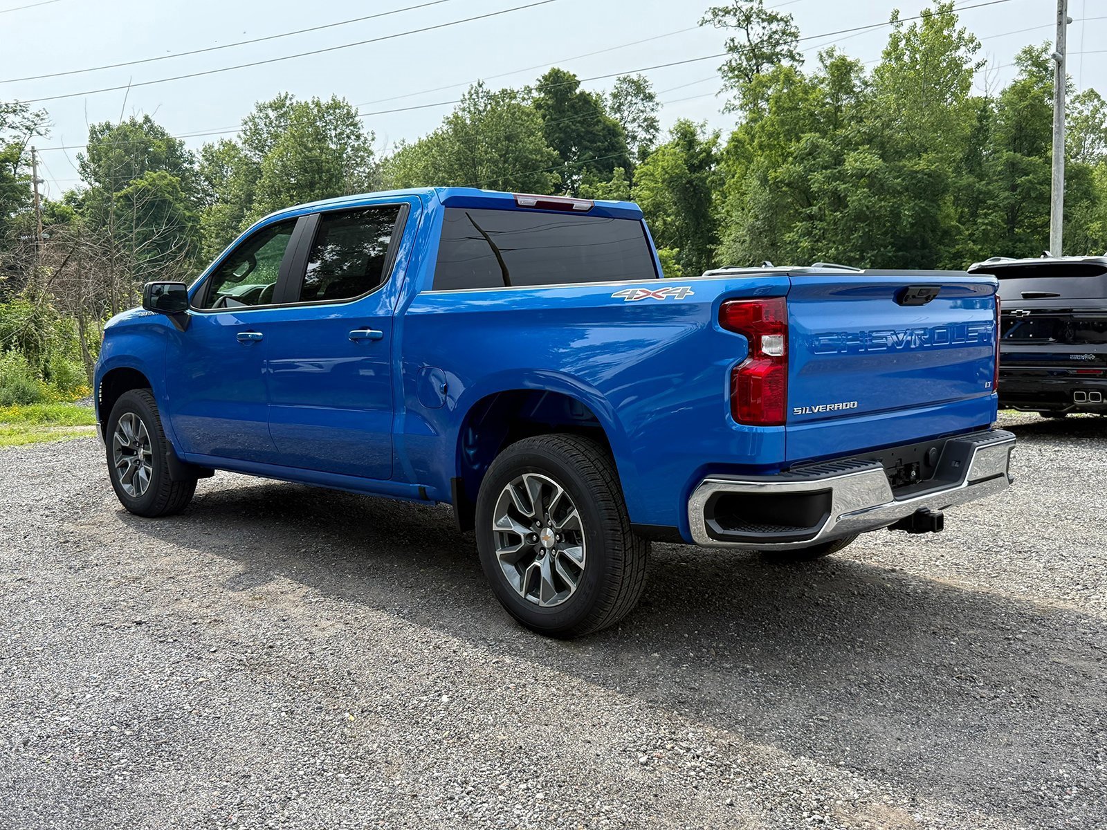 2025 Chevrolet Silverado 1500 LT photo 2
