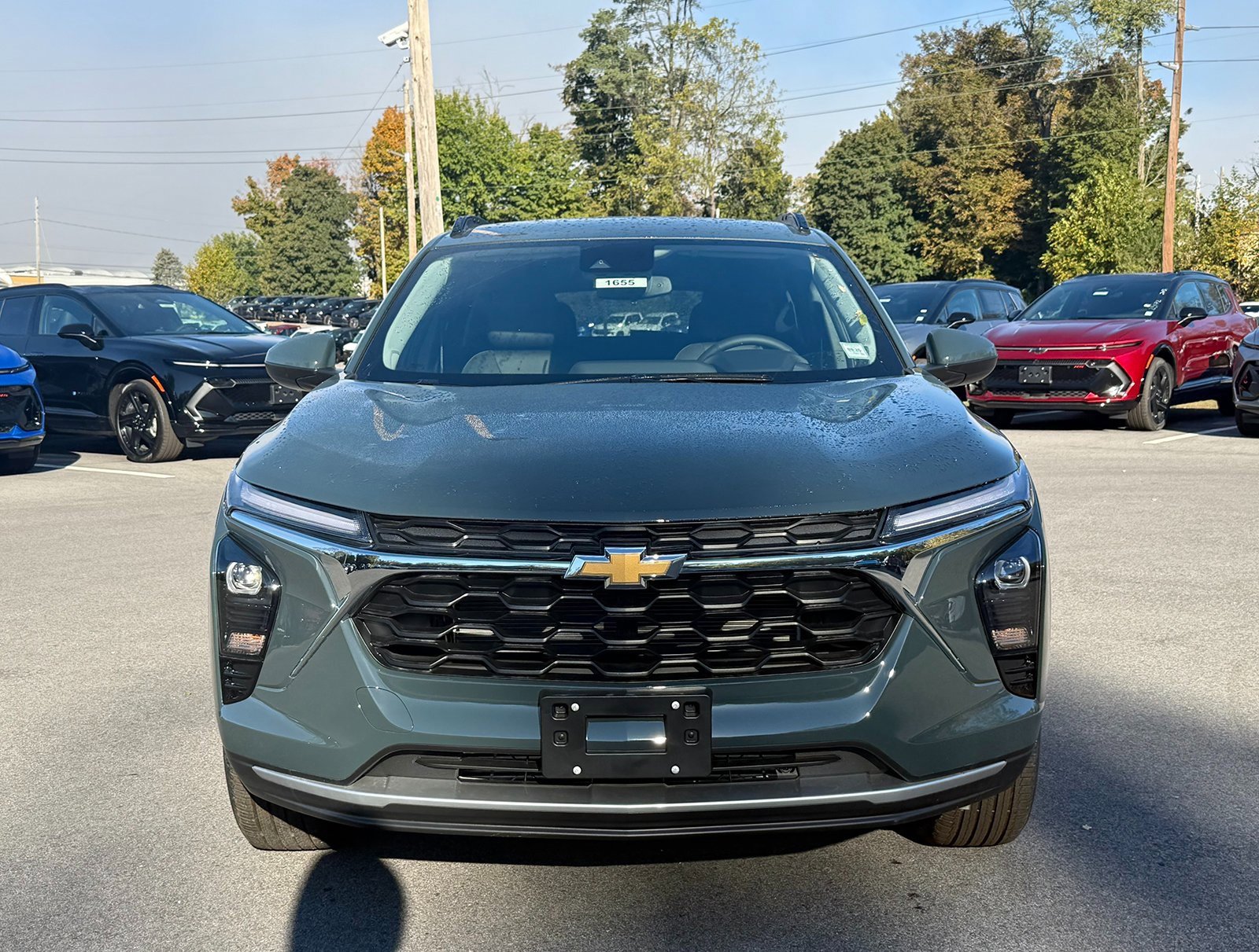2025 Chevrolet Trax LT photo 2