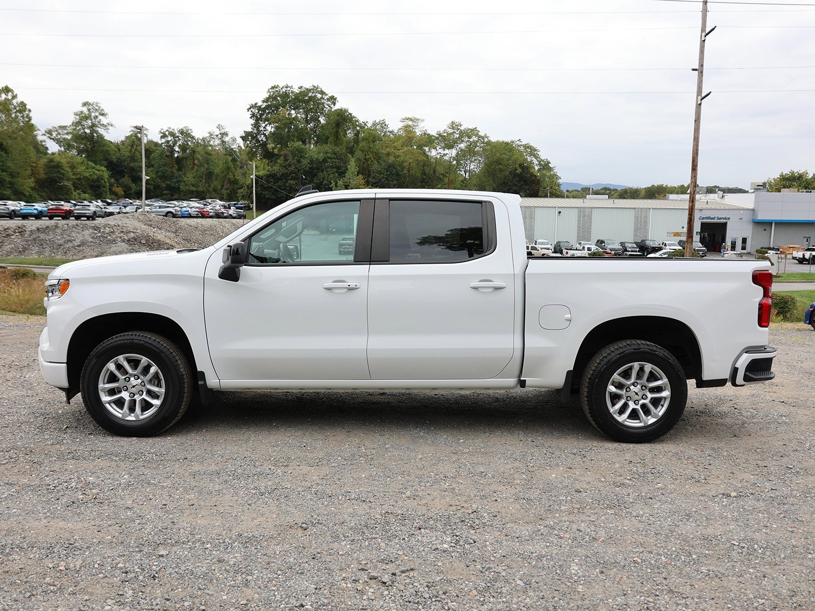 2023 Chevrolet Silverado 1500 RST photo 4