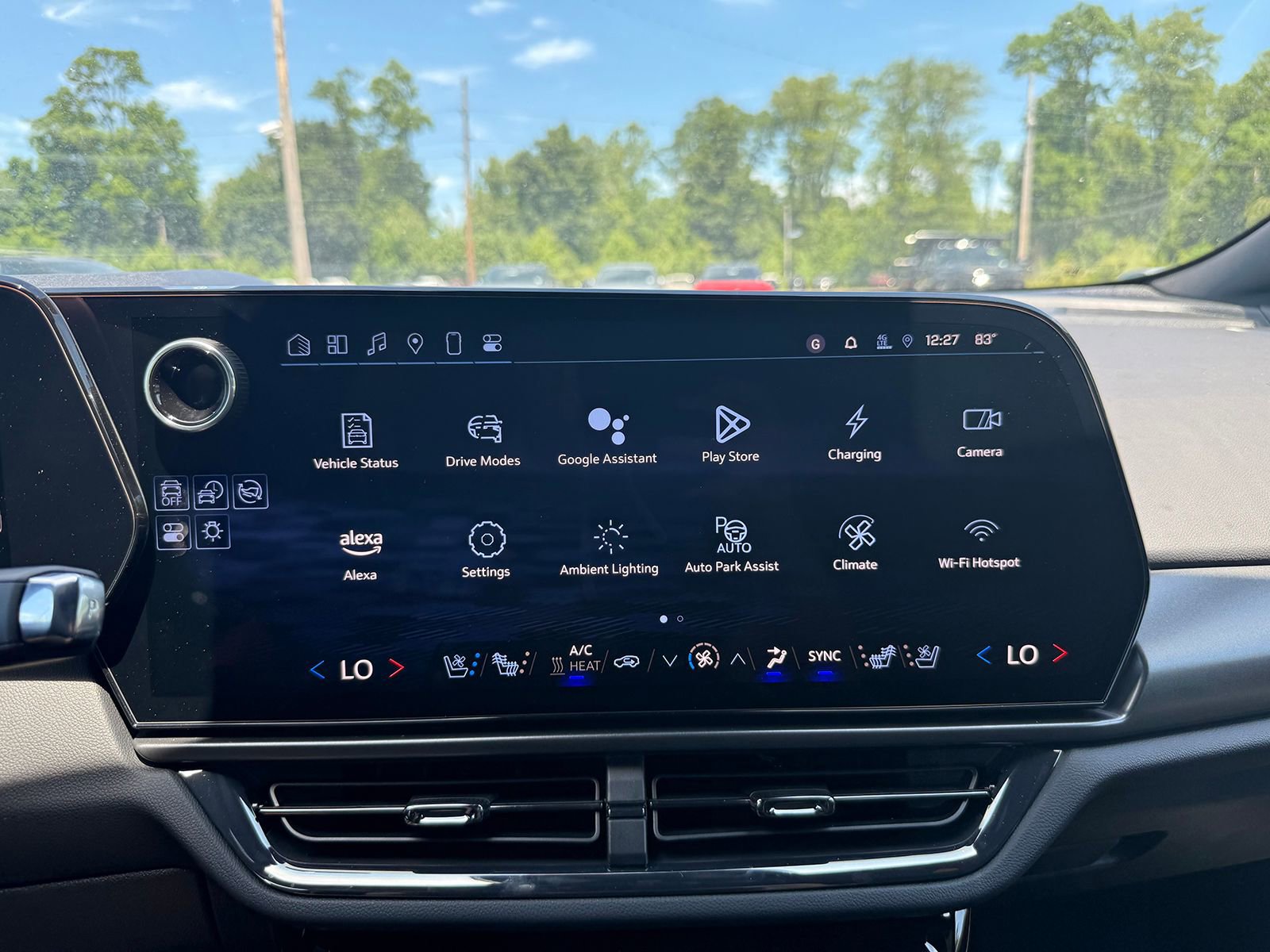 2025 Chevrolet Equinox EV RS - Photo 30