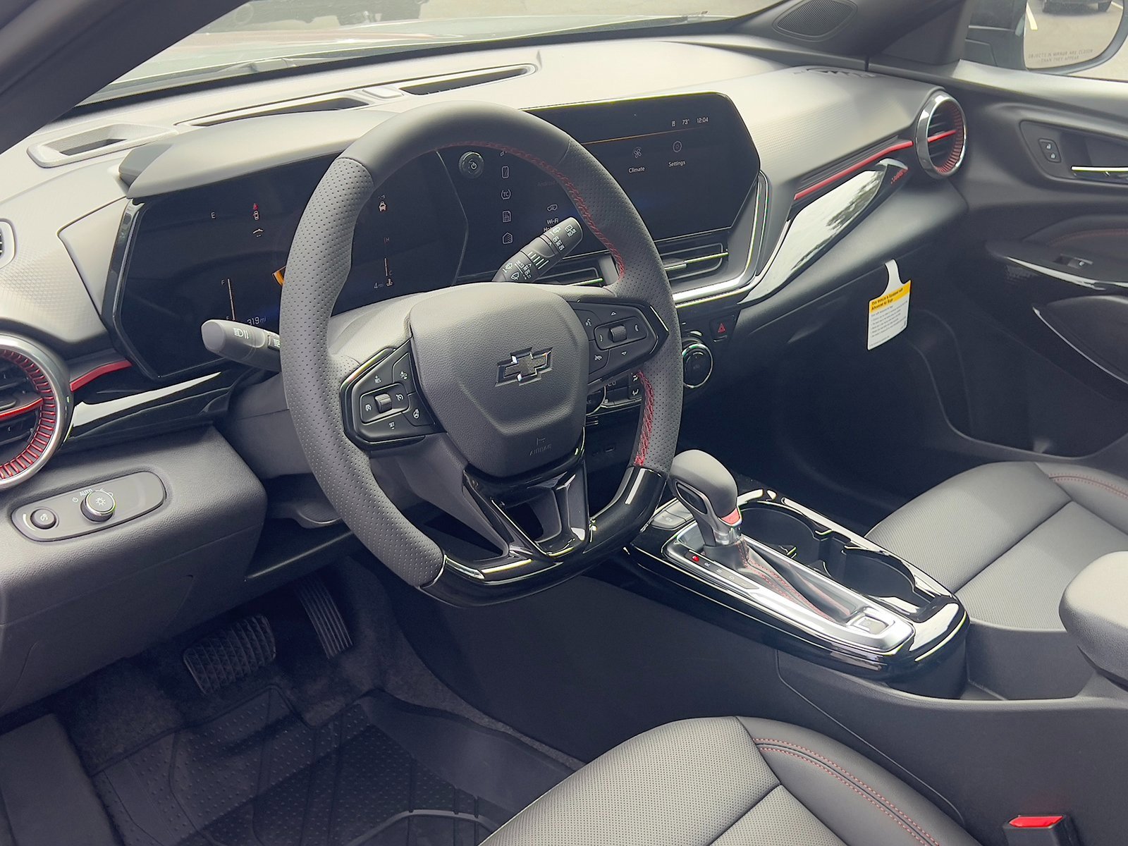 2025 Chevrolet Trax photo 3