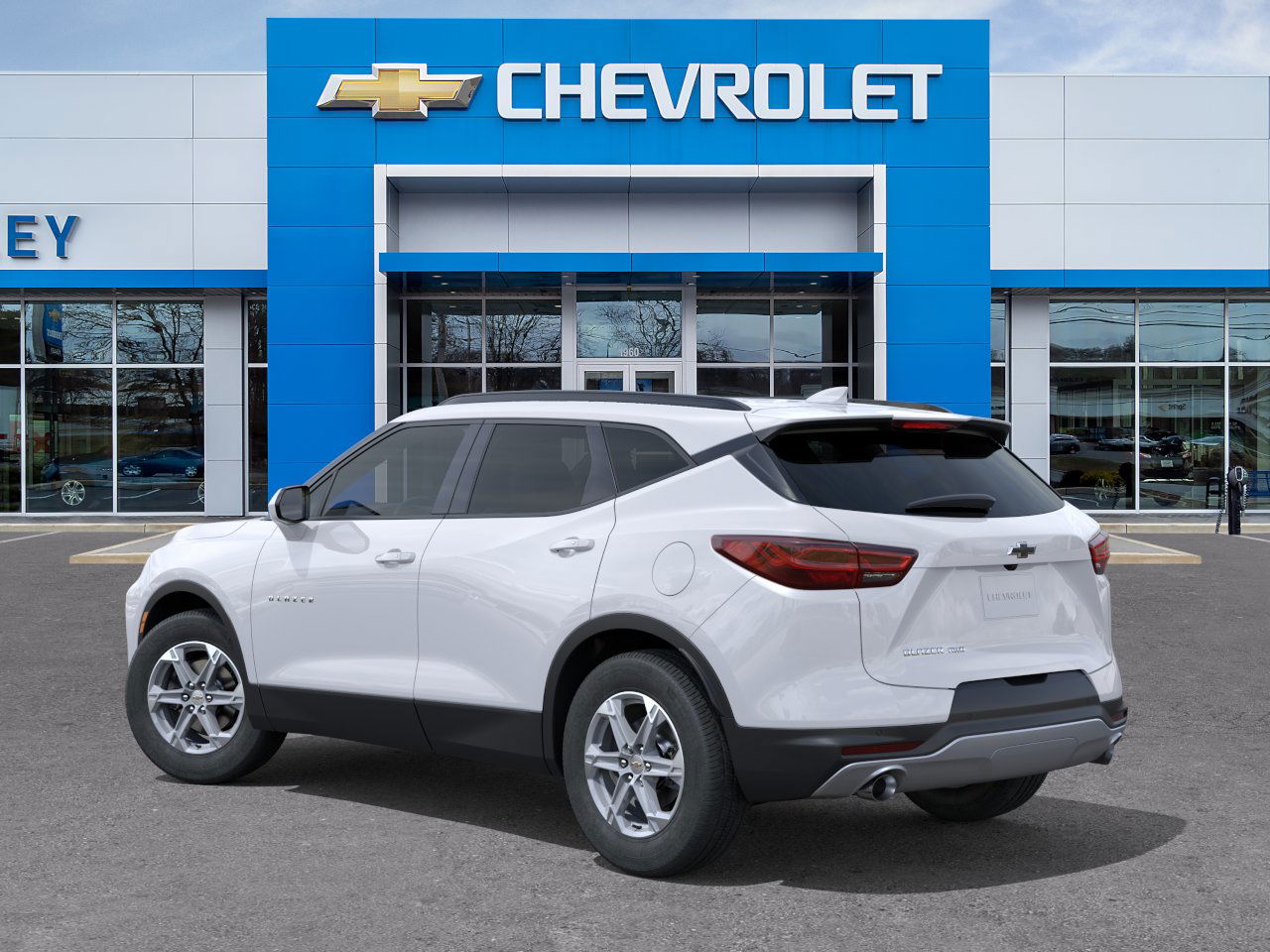 2025 Chevrolet Blazer 2LT photo 2