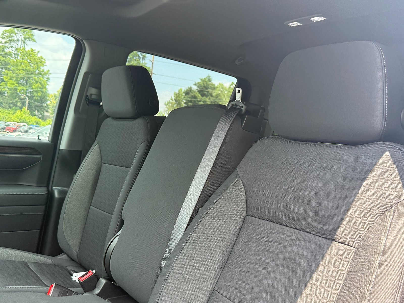 2025 Chevrolet Silverado 1500 RST photo 4