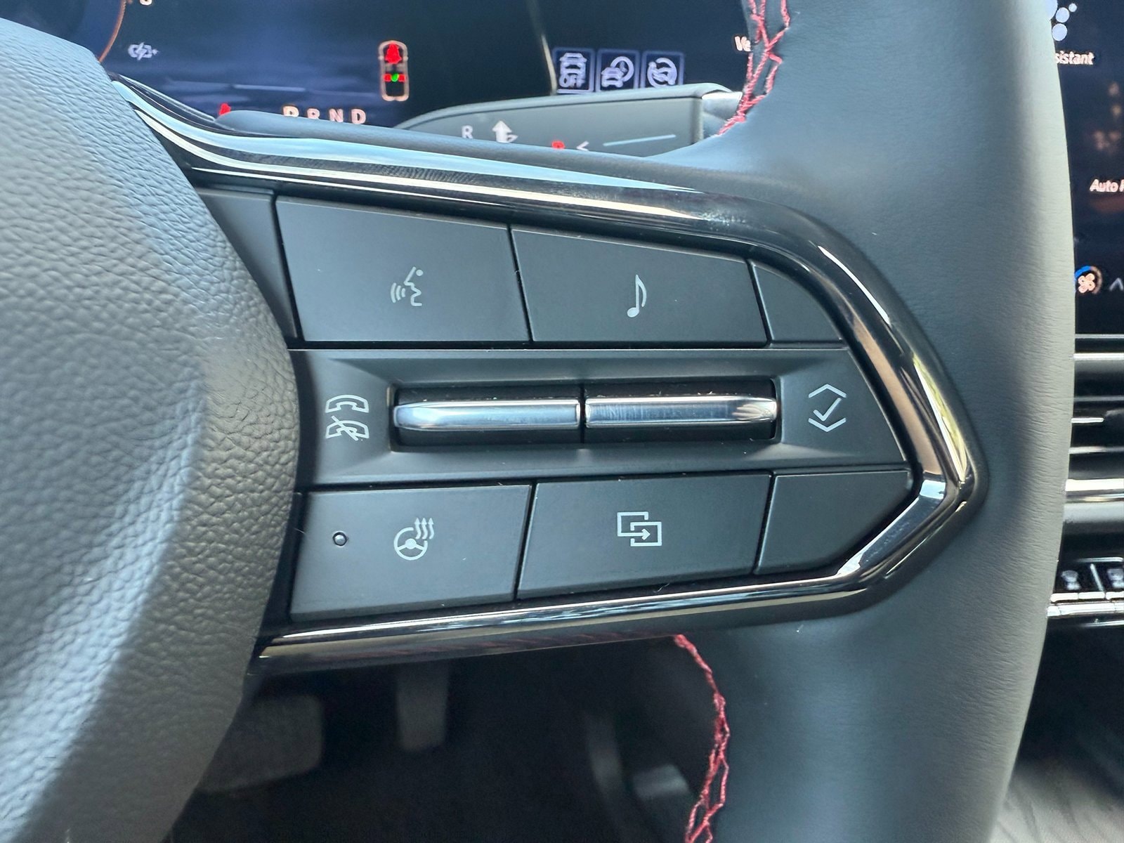 2025 Chevrolet Equinox EV RS - Photo 36