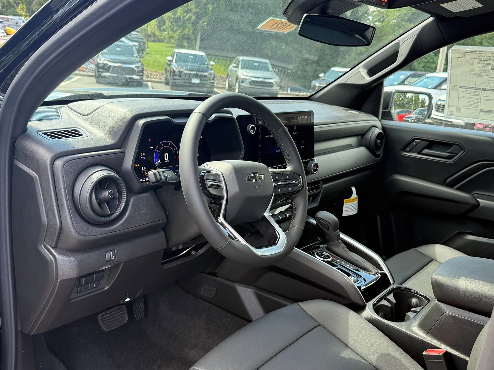 2026 Chevrolet Colorado Trail Boss photo 2