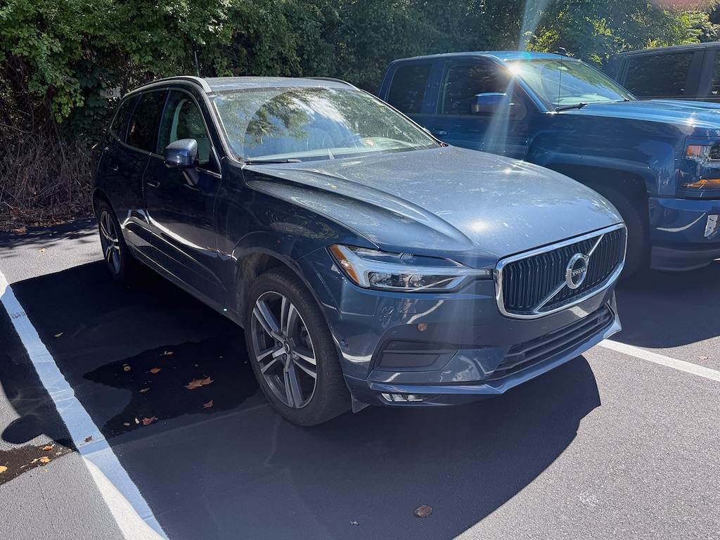 Used 2018 Volvo XC60 T5 Momentum SUV