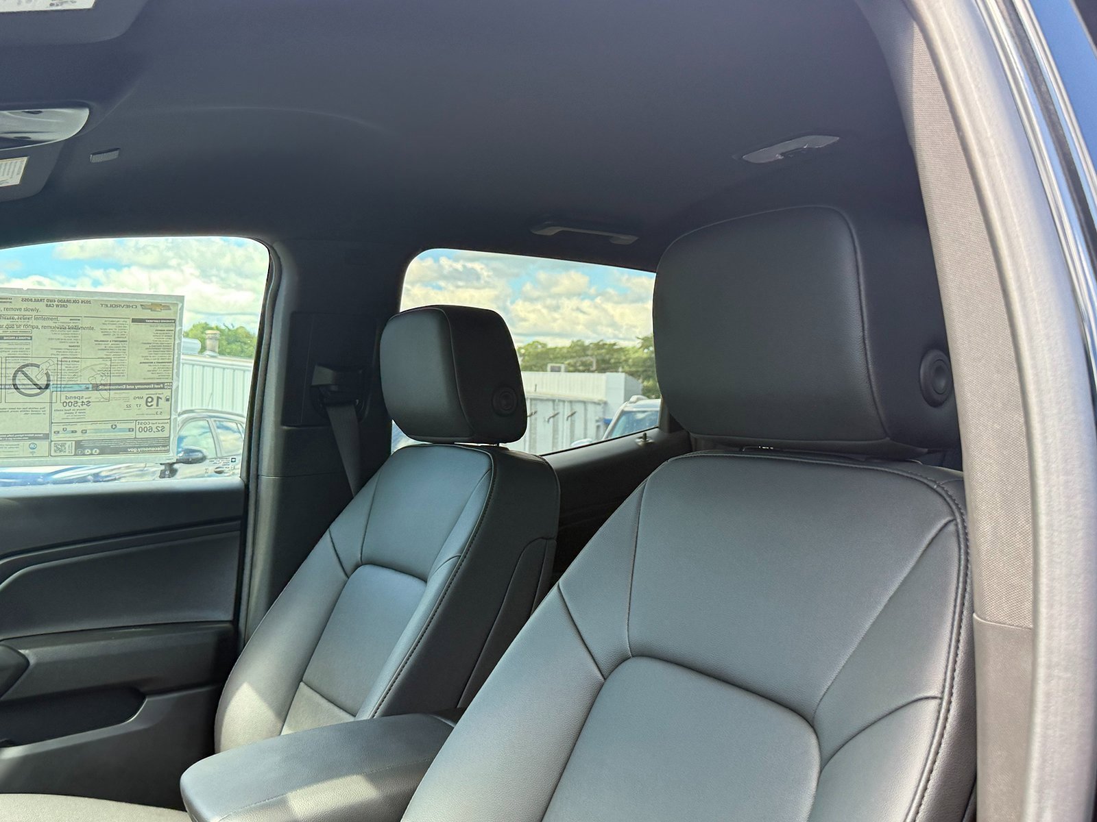 2026 Chevrolet Colorado Trail Boss photo 3
