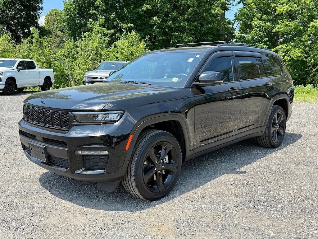 Used 2024 Jeep Grand Cherokee L Limited 4x4 SUV