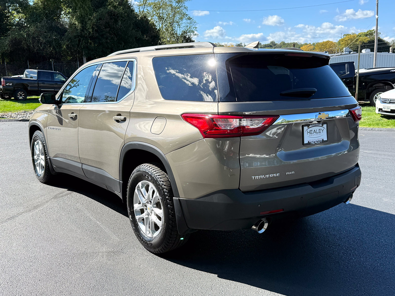 Used 2020 Chevrolet Traverse LT Cloth SUV