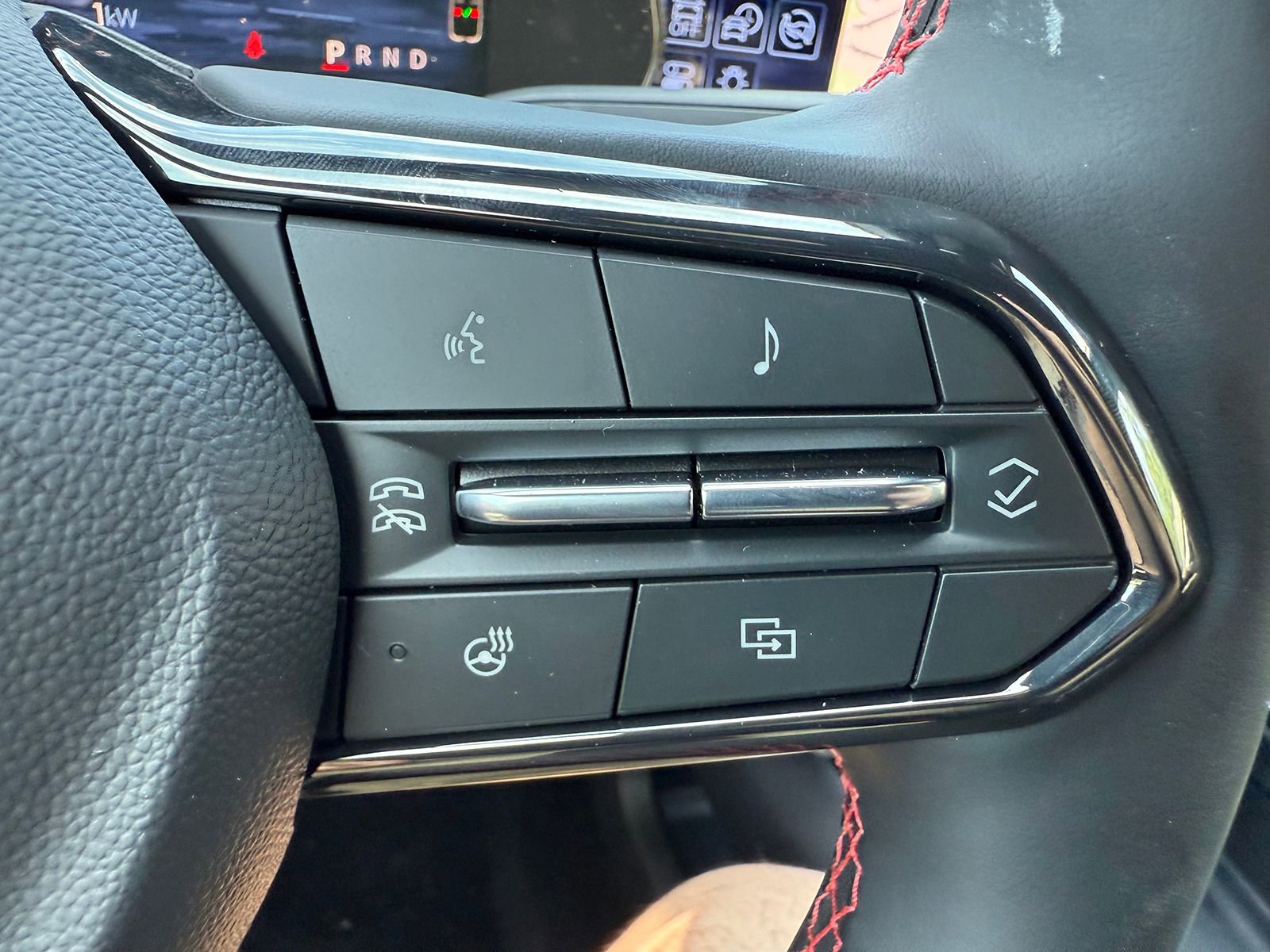 2025 Chevrolet Equinox EV RS - Photo 34