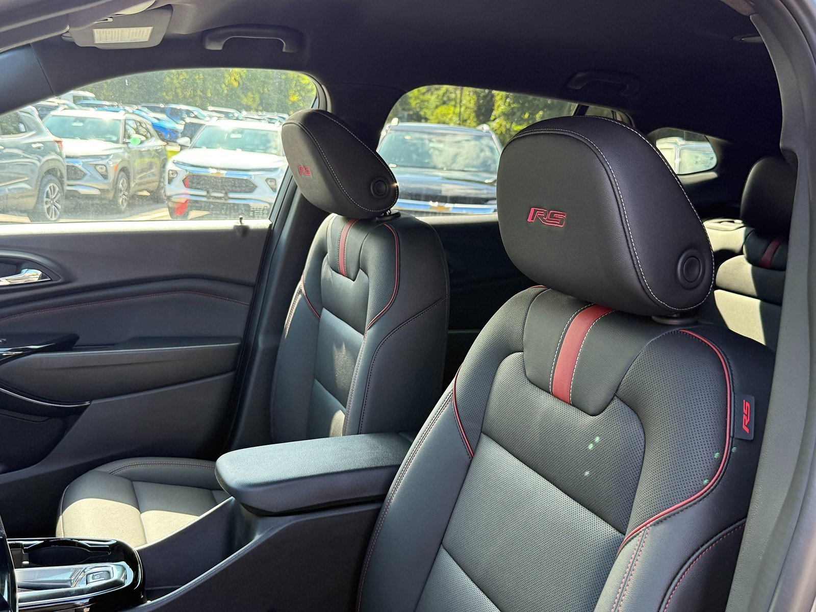 2025 Chevrolet Trax photo 3