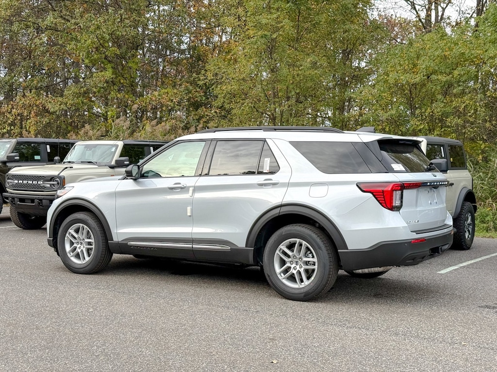 New 2025 Ford Explorer Active SUV