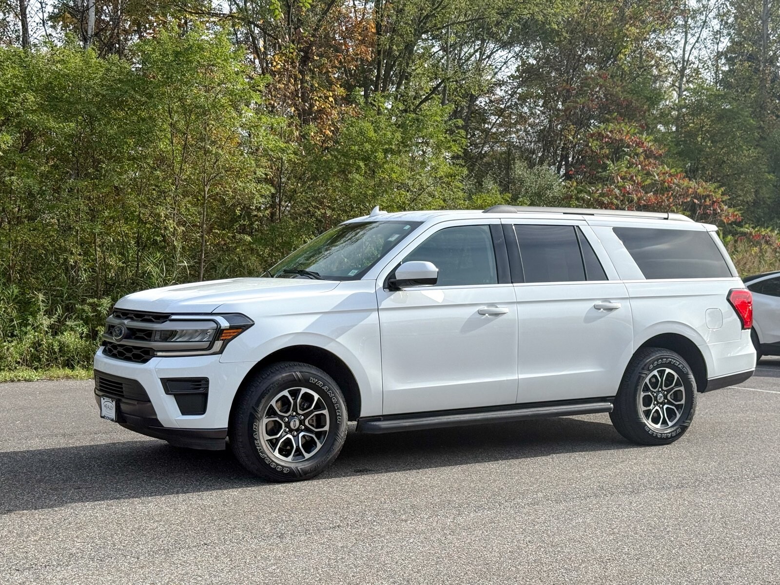 2024 Ford Expedition MAX XLT photo 3