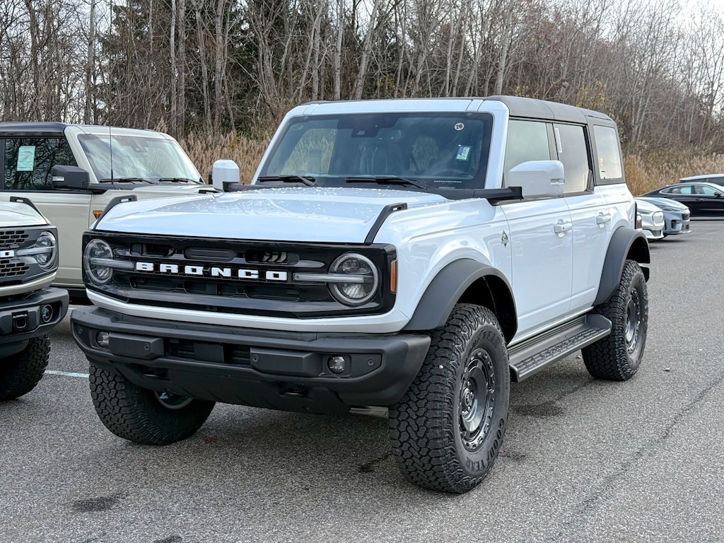 New 2025 Ford Bronco Outer Banks SUV