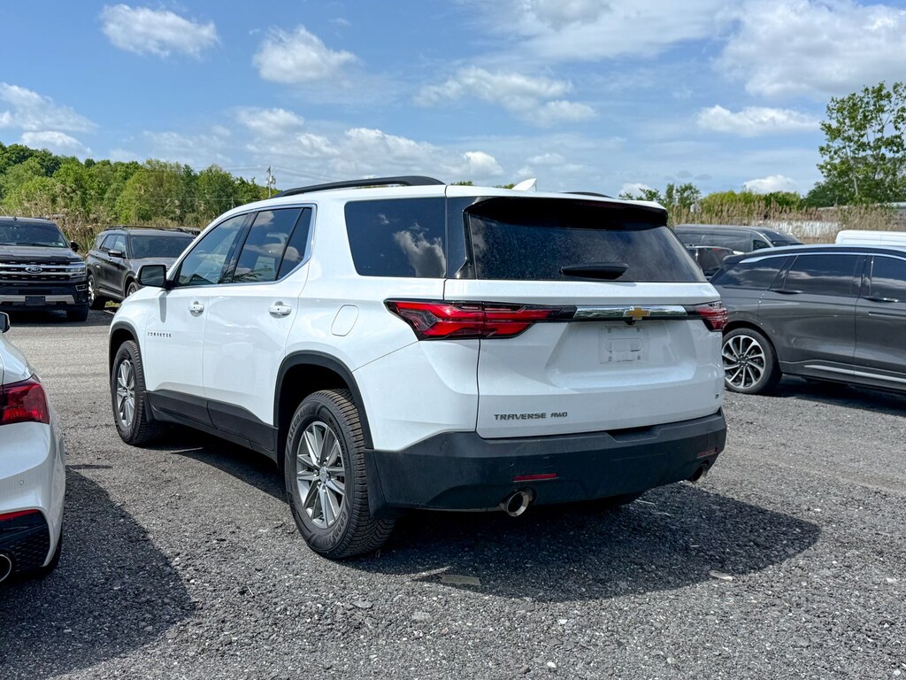 Used 2023 Chevrolet Traverse LT SUV