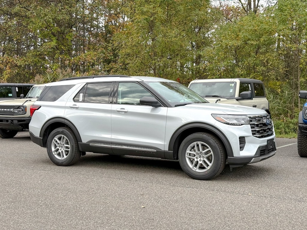 New 2025 Ford Explorer Active SUV