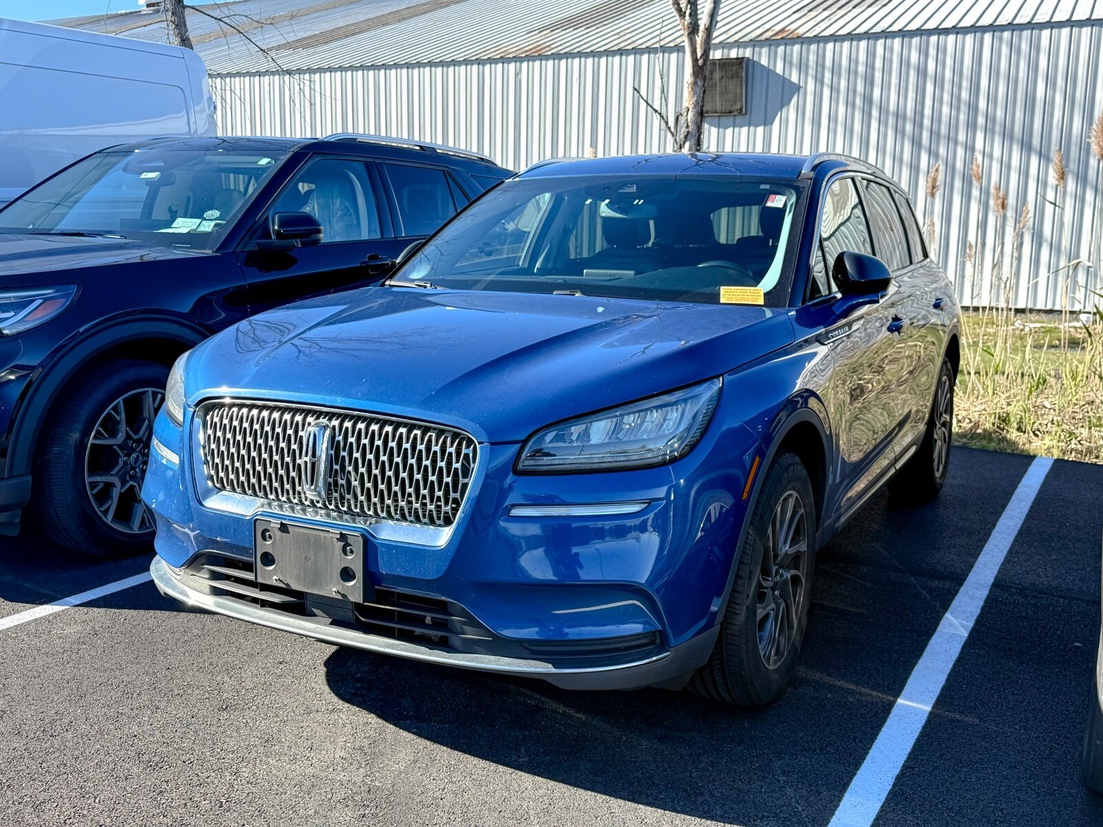 2021 Lincoln Corsair Standard photo 3