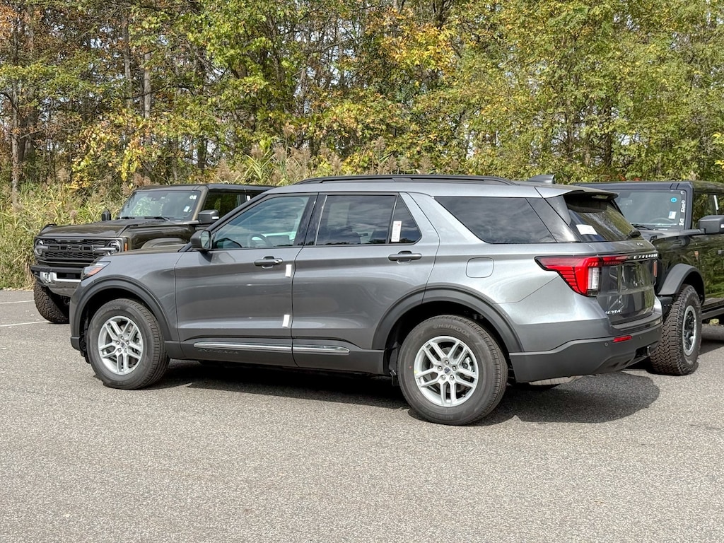 New 2025 Ford Explorer Active SUV