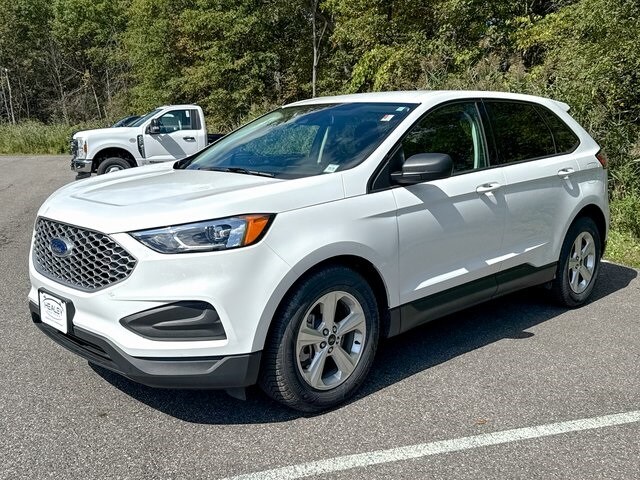 2024 Ford Edge SE photo 3