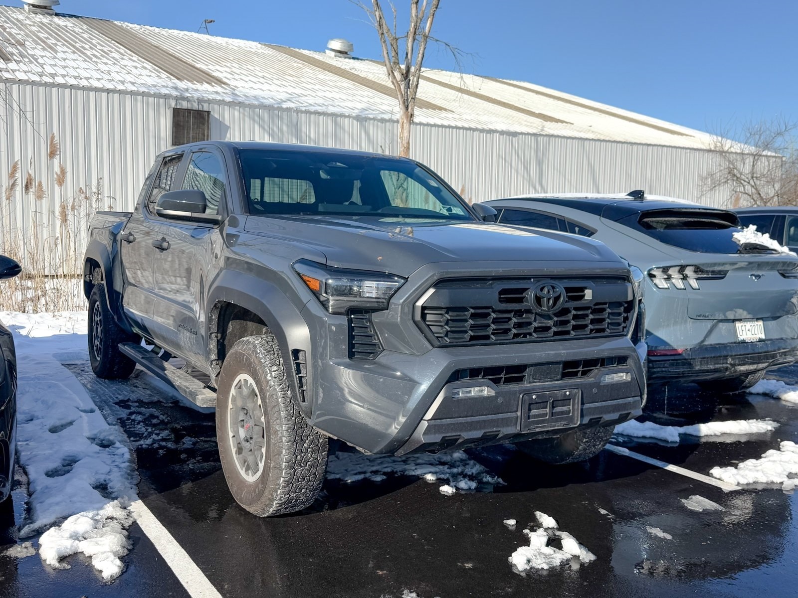 2024 Toyota Tacoma TRD Off Road's photo