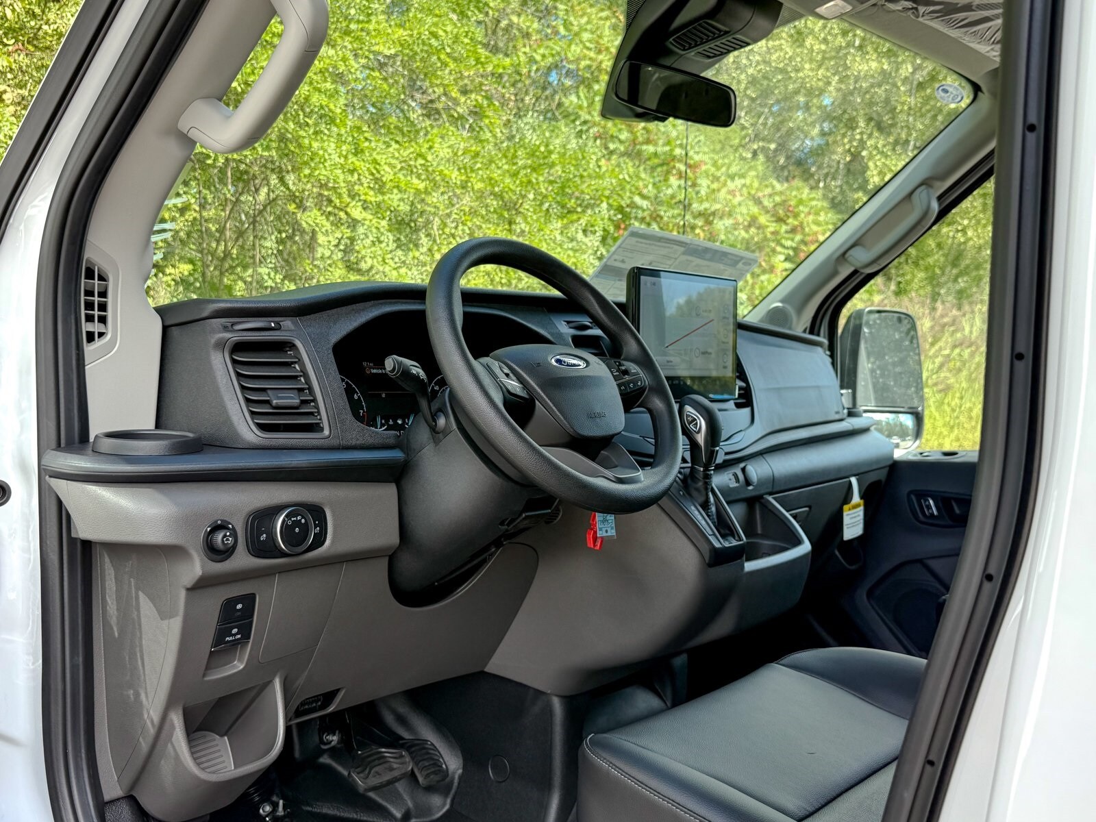 2025 Ford Transit photo 3