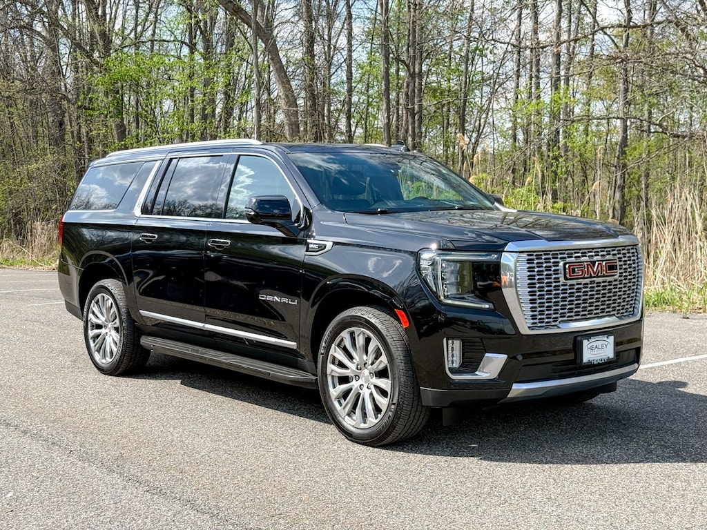 Used 2023 GMC Yukon XL Denali SUV