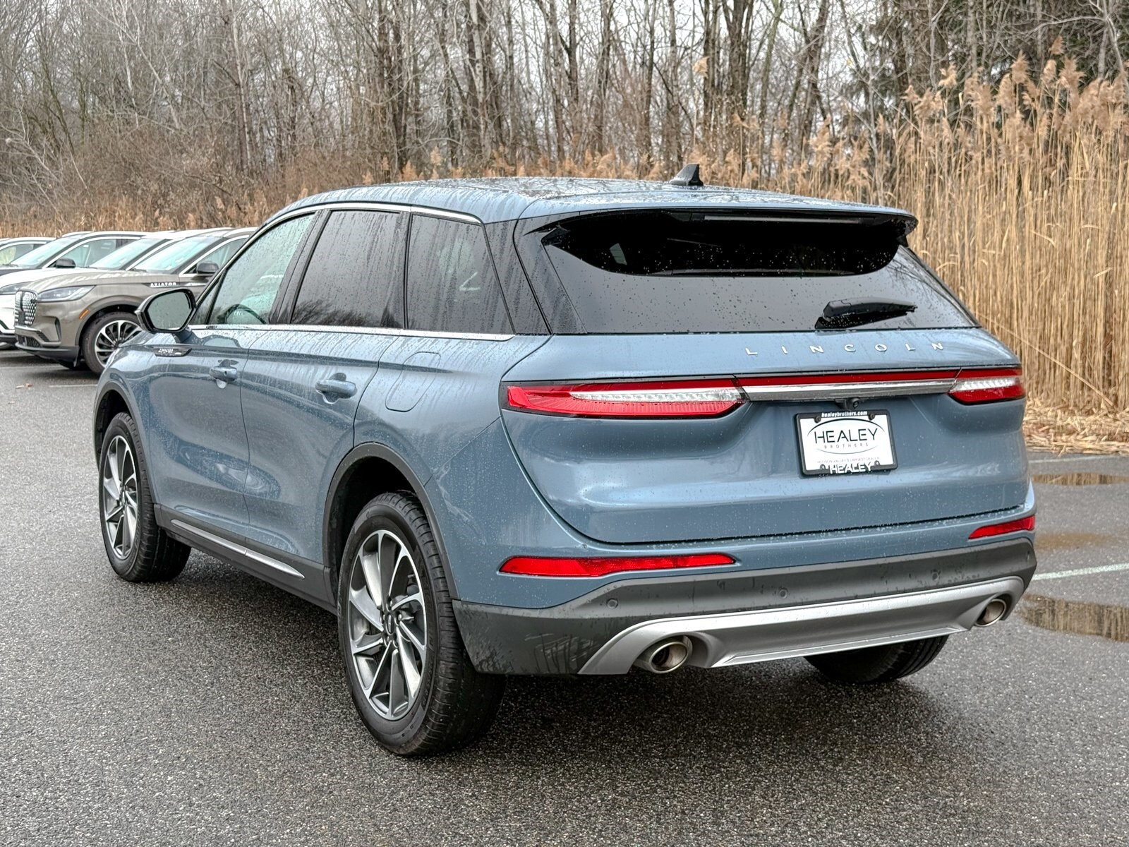 2023 Lincoln Corsair Standard photo 4