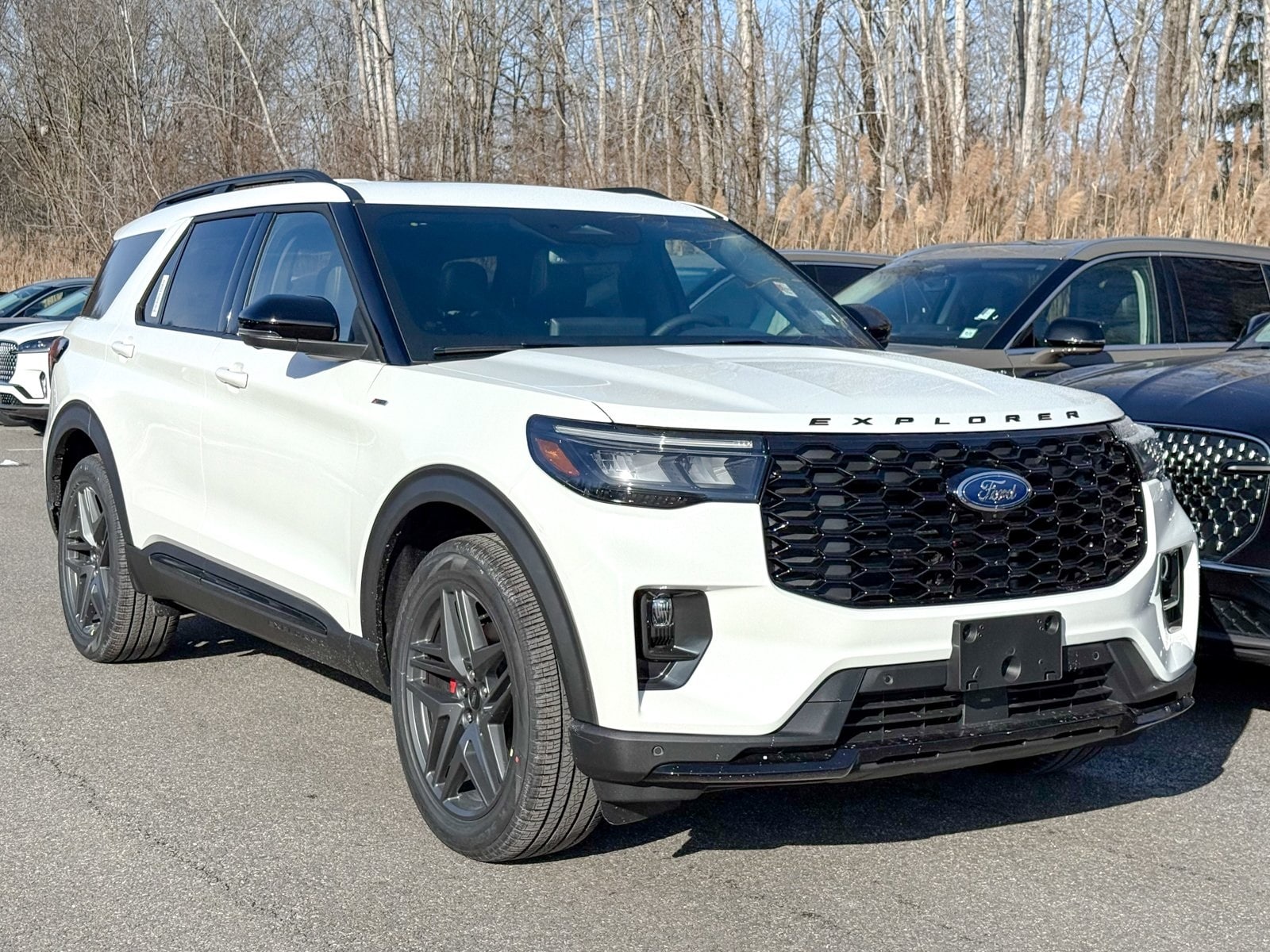 2026 Ford Explorer ST-LINE's photo