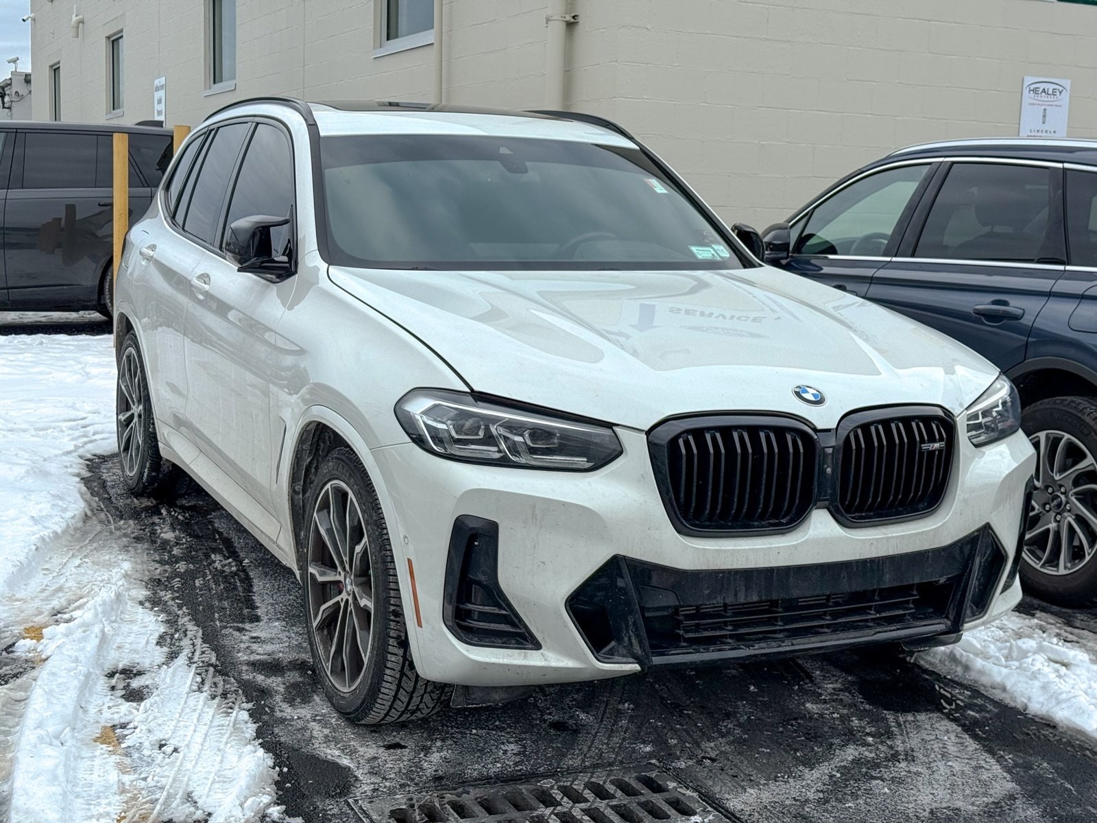 2022 BMW X3 40i's photo