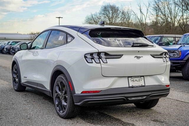 2024 Ford Mustang Mach-E Select photo 2