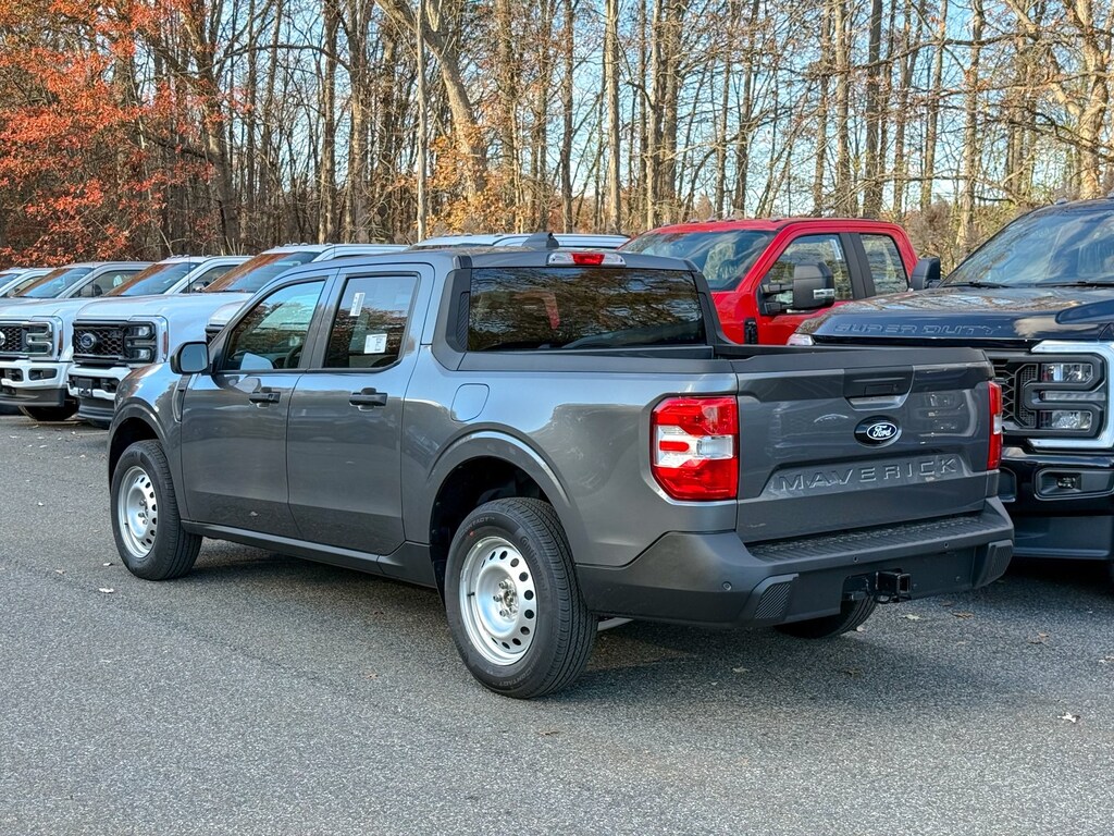 New 2025 Ford Maverick XL Truck SuperCrew